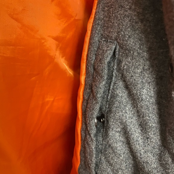 Joe Fresh grey and orange puffer vest XL - Picture 4 of 10